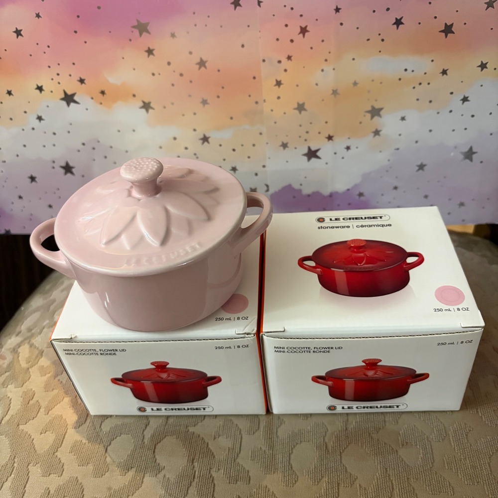 Le Creuset Sunflower Relief Mini Cocotte 8oz Chiffon Pink Stoneware 10cm New